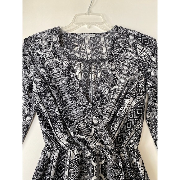 Charlotte Russe dress black and white elastic waist and sleeves v neck Size XS - Picture 3 of 7